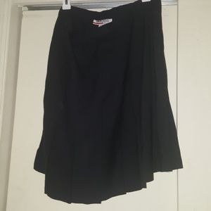 black skirt